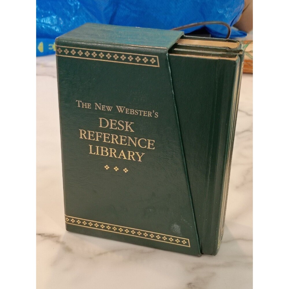 New Webster's Desk Reference Library Thesaurus & Spelling Dictionary 3 Book Set